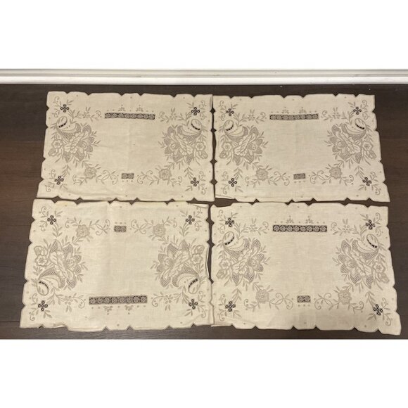 Vintage Art Deco Linen‎ Placemats Set Of 4 Raised Embroidered Floral Taupe - Picture 1 of 8